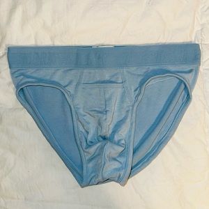 AE Brief (XS)